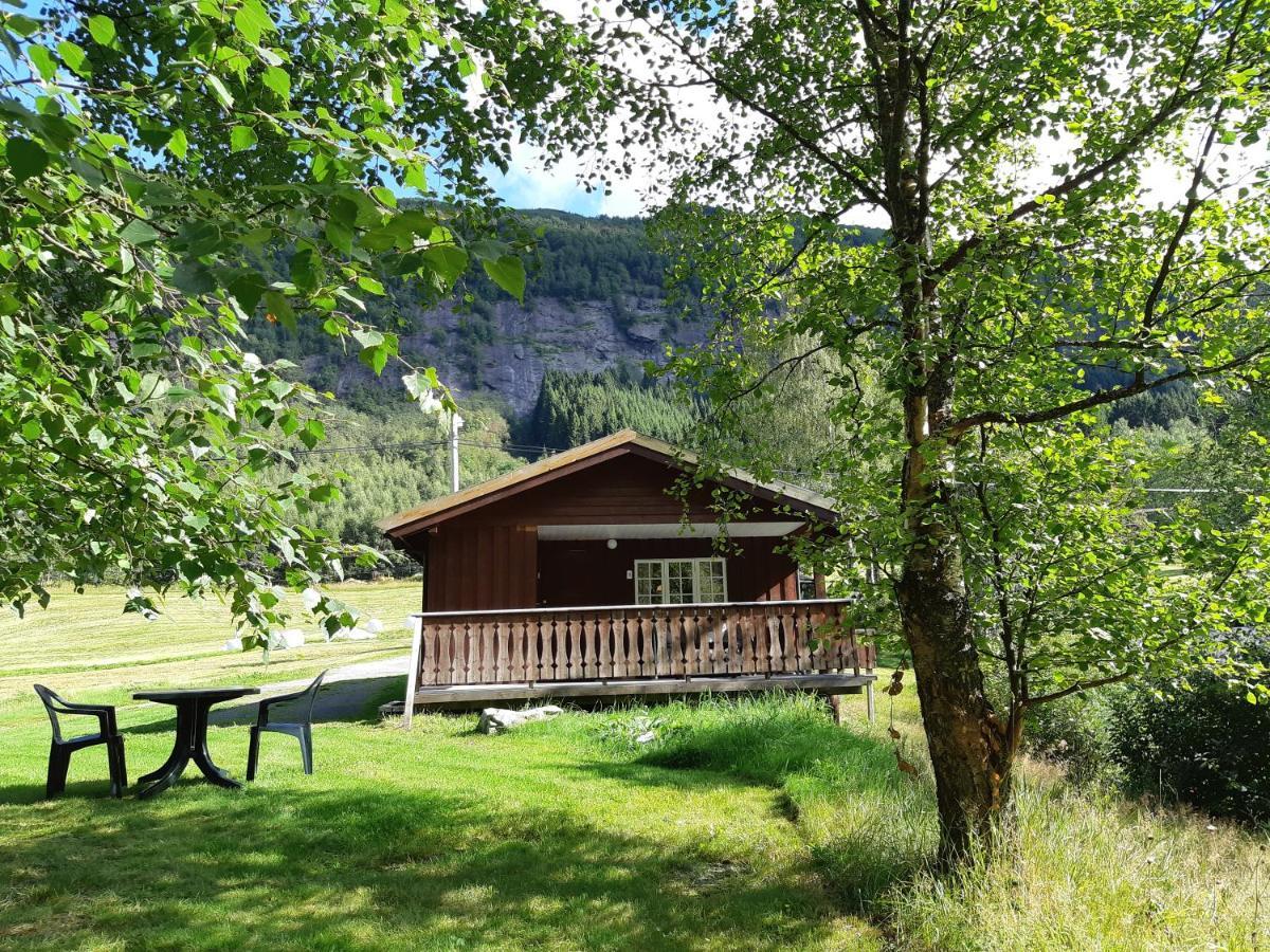 Отель Eidsdal Camping Og Feriehus Экстерьер фото