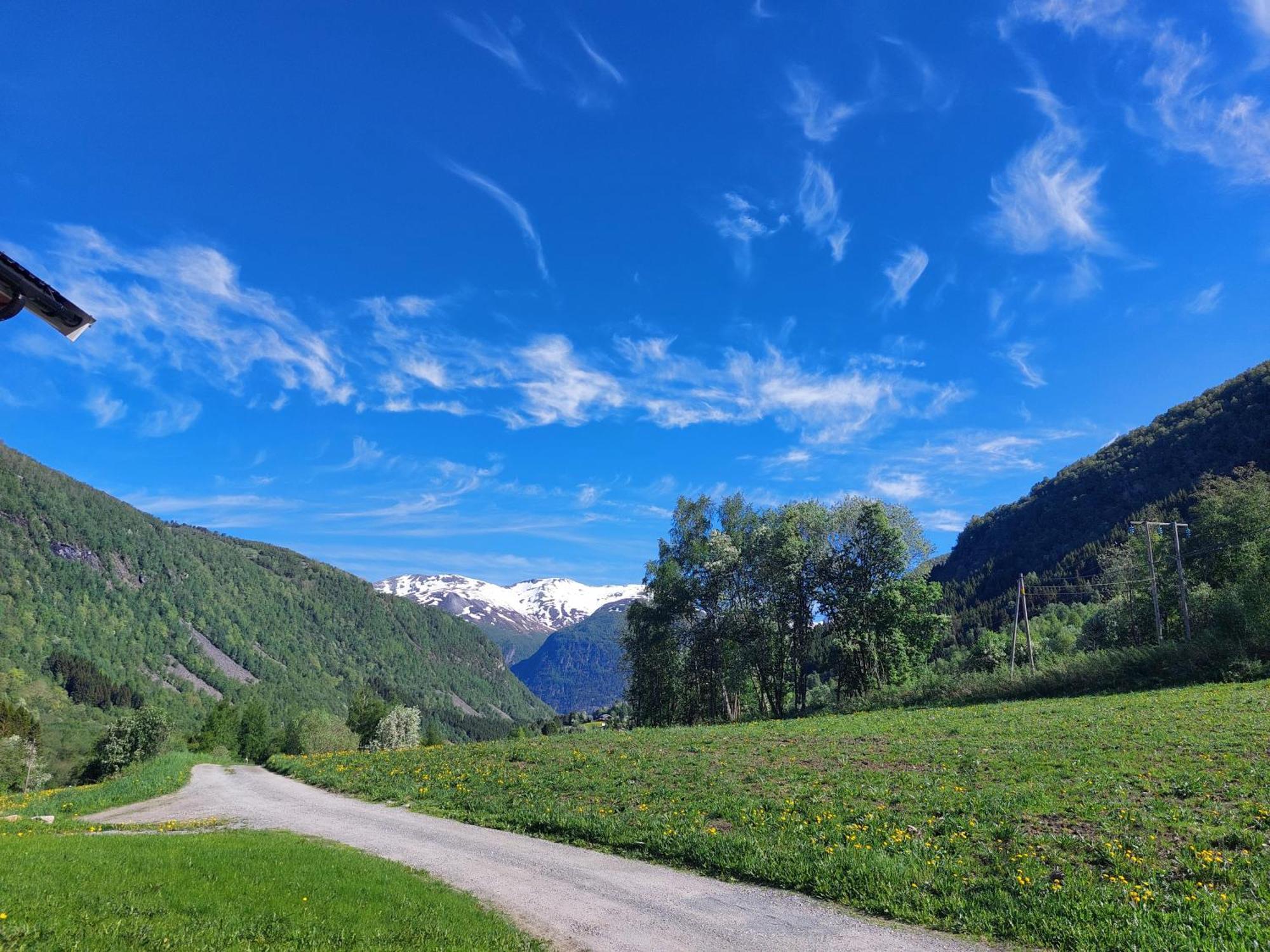 Eidsdal Camping Og Feriehus Экстерьер фото