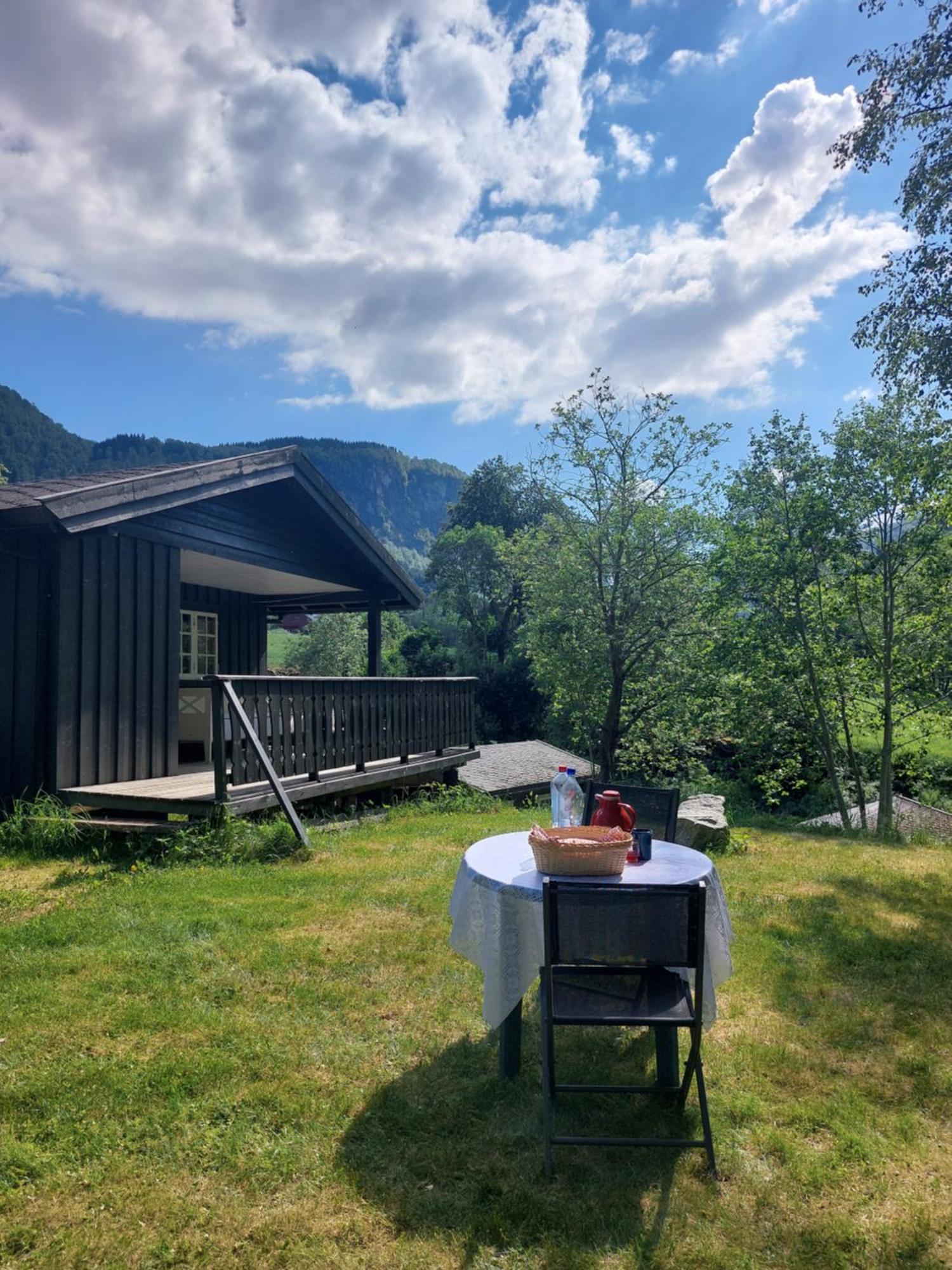 Eidsdal Camping Og Feriehus Экстерьер фото