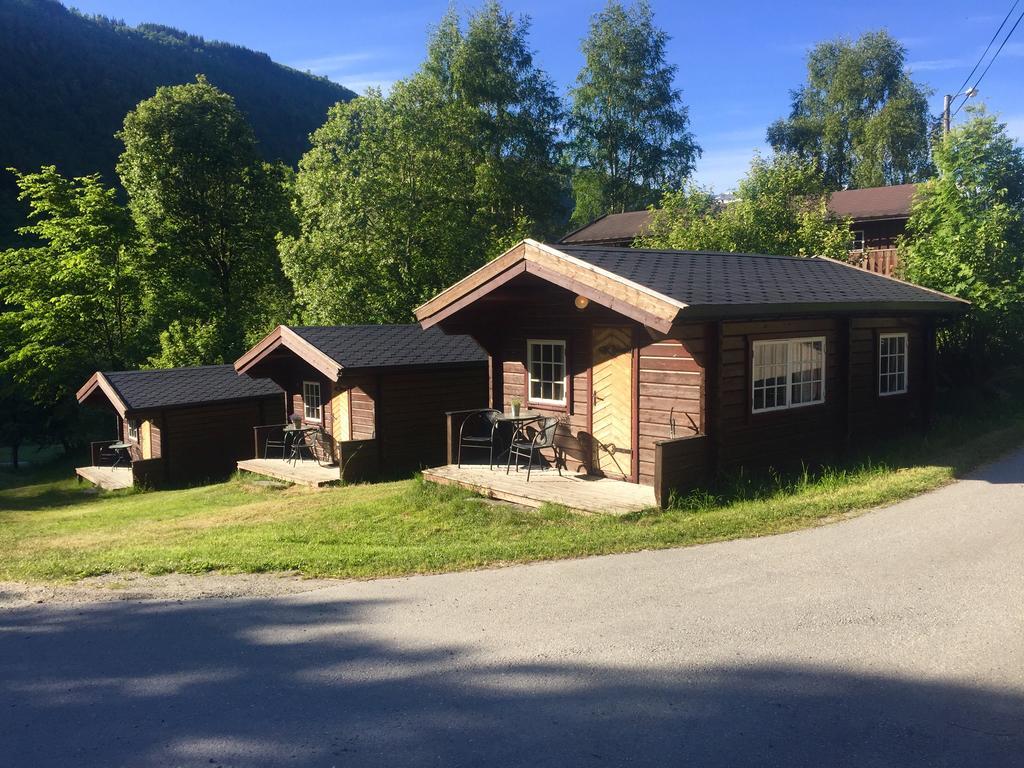 Отель Eidsdal Camping Og Feriehus Экстерьер фото